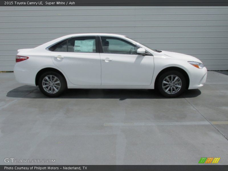 Super White / Ash 2015 Toyota Camry LE