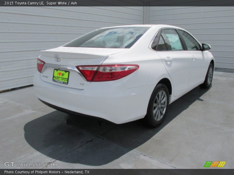 Super White / Ash 2015 Toyota Camry LE