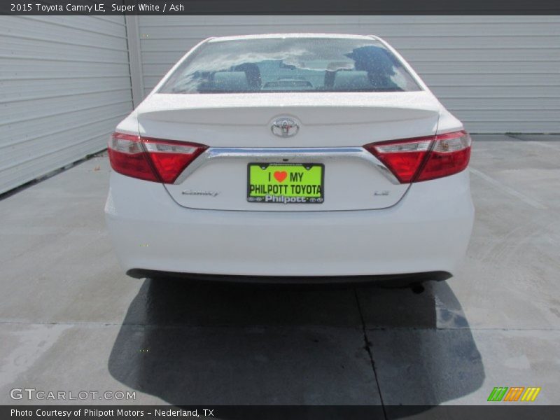 Super White / Ash 2015 Toyota Camry LE