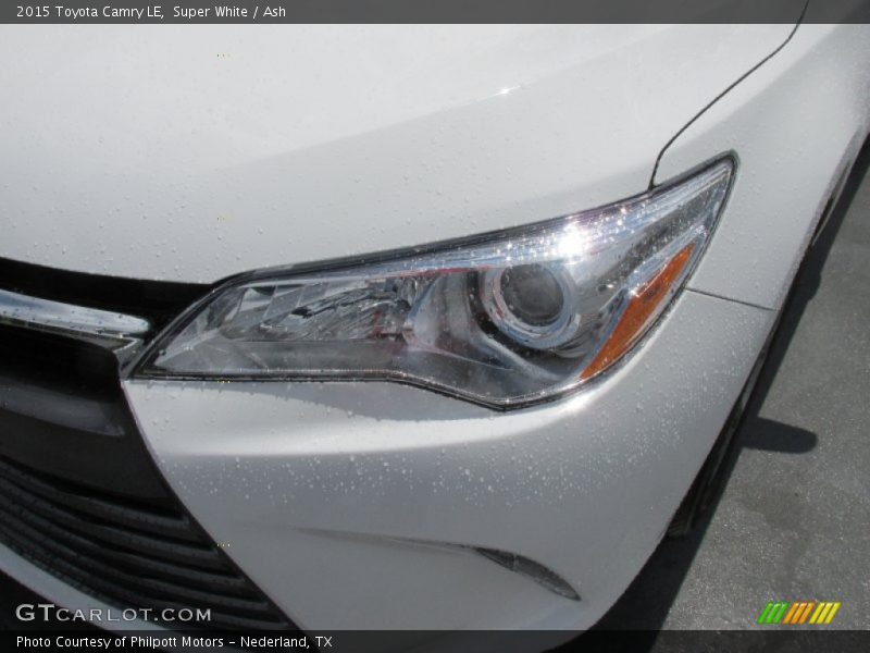 Super White / Ash 2015 Toyota Camry LE