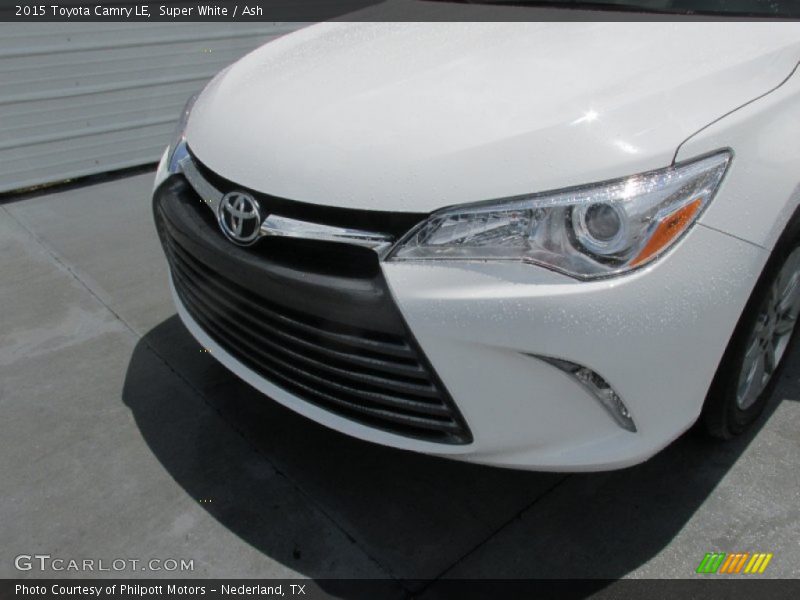 Super White / Ash 2015 Toyota Camry LE