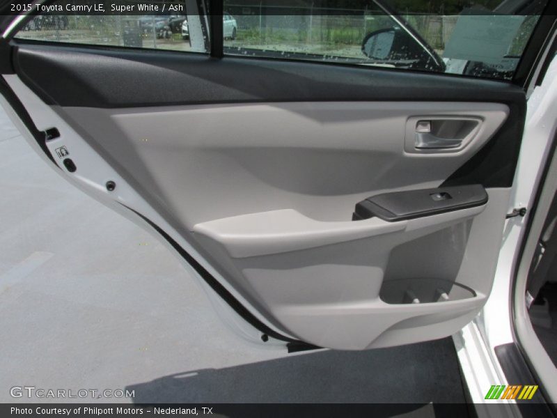 Super White / Ash 2015 Toyota Camry LE