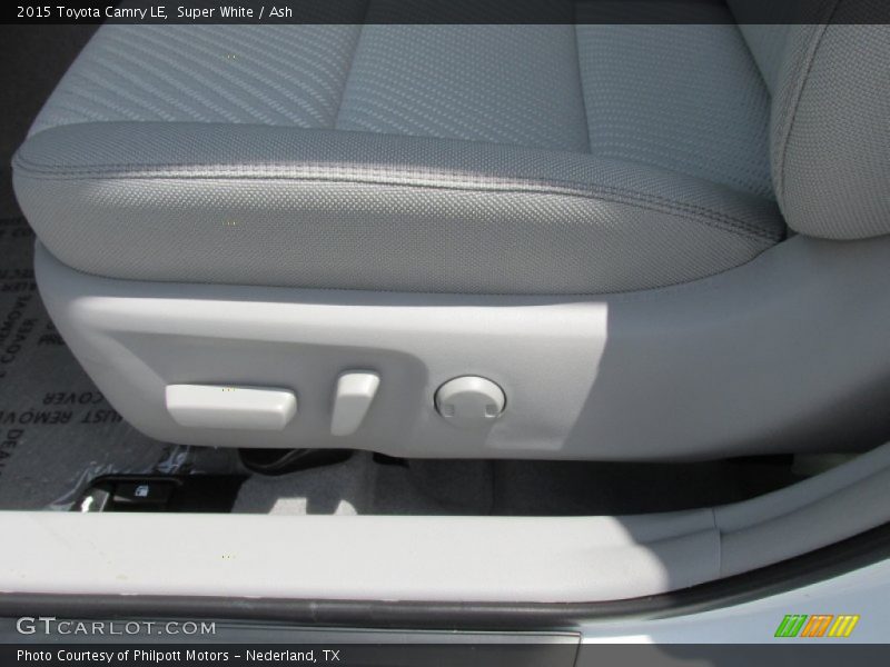 Super White / Ash 2015 Toyota Camry LE