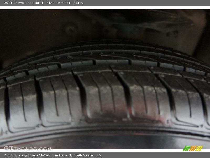 Silver Ice Metallic / Gray 2011 Chevrolet Impala LT