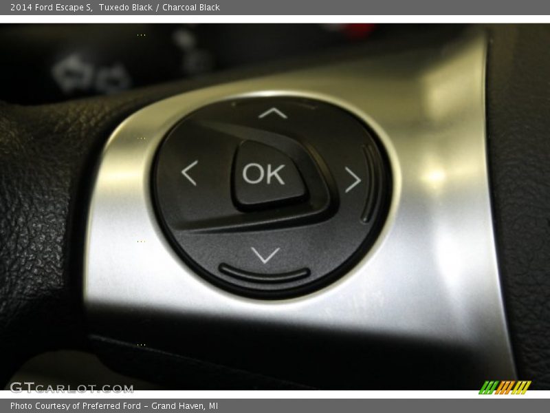 Tuxedo Black / Charcoal Black 2014 Ford Escape S