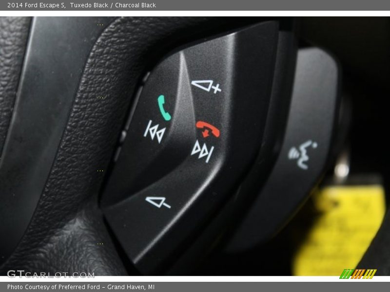 Tuxedo Black / Charcoal Black 2014 Ford Escape S