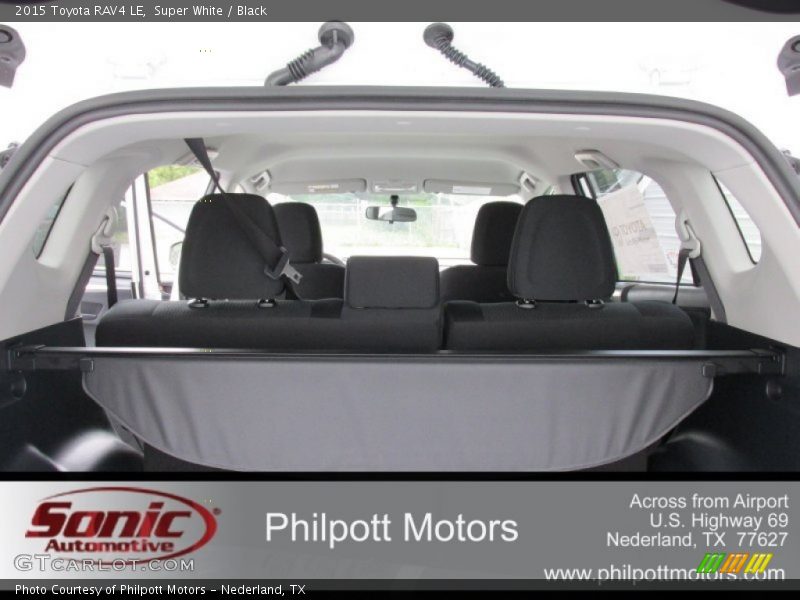 Super White / Black 2015 Toyota RAV4 LE