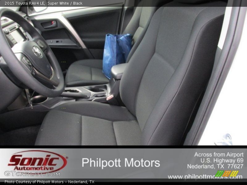 Super White / Black 2015 Toyota RAV4 LE
