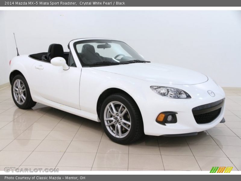 Front 3/4 View of 2014 MX-5 Miata Sport Roadster