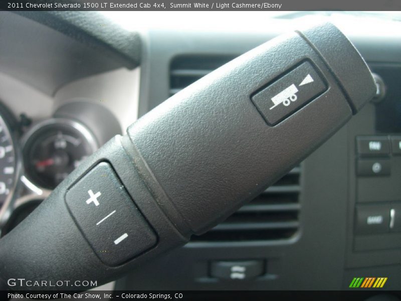 Summit White / Light Cashmere/Ebony 2011 Chevrolet Silverado 1500 LT Extended Cab 4x4