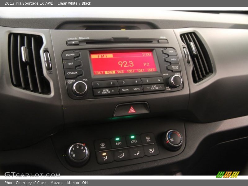 Controls of 2013 Sportage LX AWD