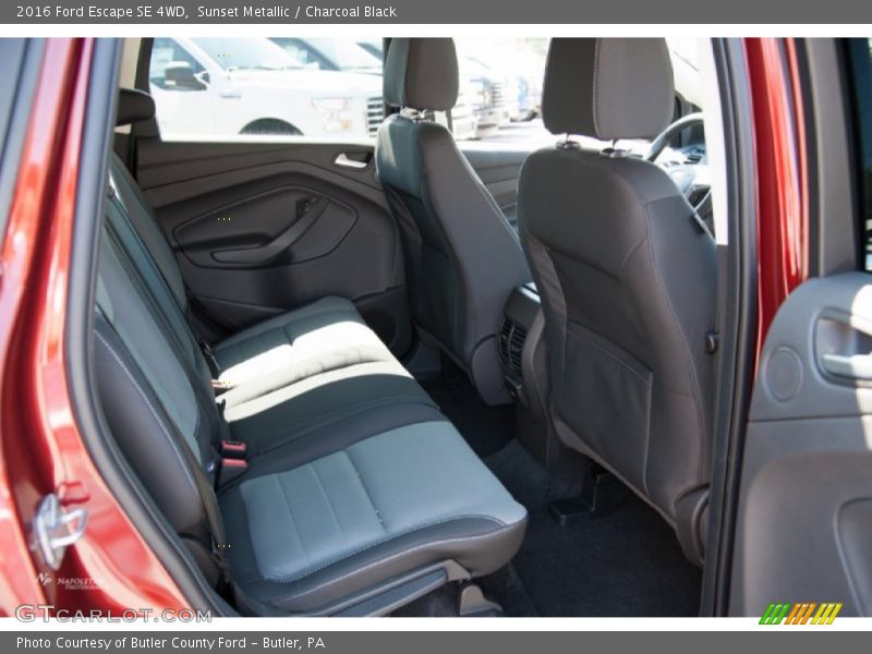 Sunset Metallic / Charcoal Black 2016 Ford Escape SE 4WD