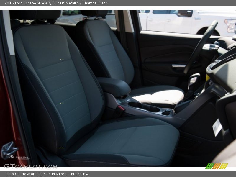 Sunset Metallic / Charcoal Black 2016 Ford Escape SE 4WD