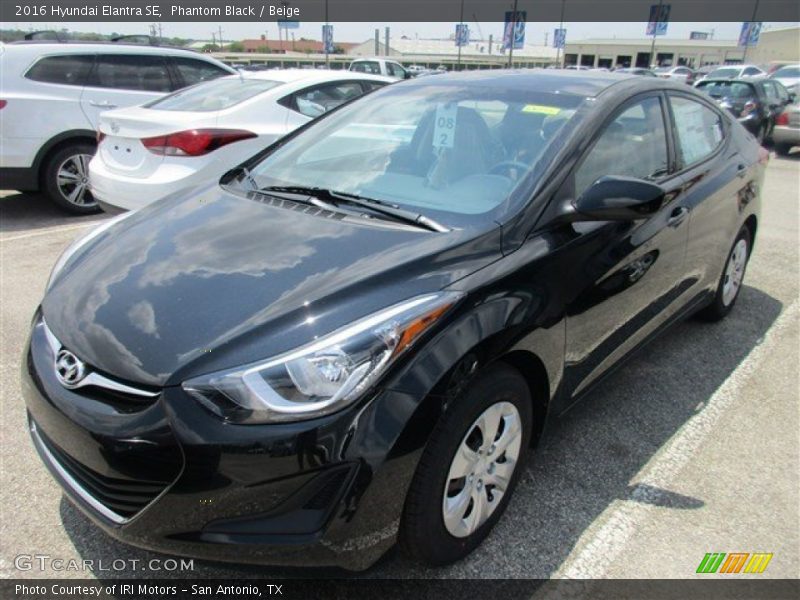 Phantom Black / Beige 2016 Hyundai Elantra SE