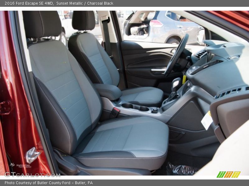 Sunset Metallic / Charcoal Black 2016 Ford Escape SE 4WD