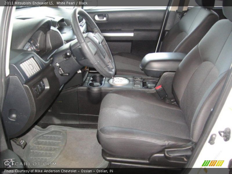 White Pearl / Black 2011 Mitsubishi Endeavor LS