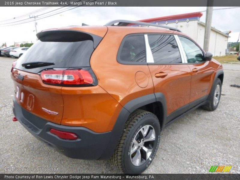Mango Tango Pearl / Black 2016 Jeep Cherokee Trailhawk 4x4