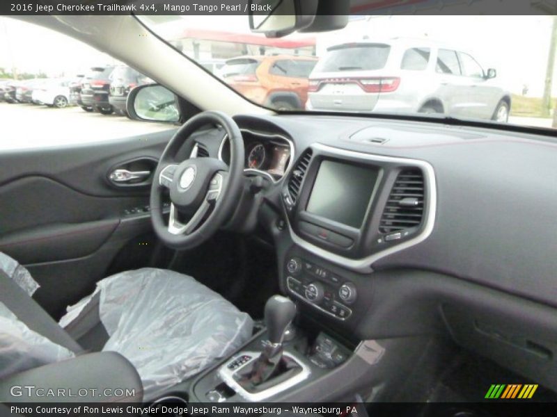 Mango Tango Pearl / Black 2016 Jeep Cherokee Trailhawk 4x4