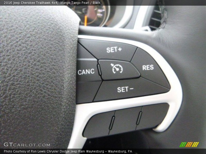 Mango Tango Pearl / Black 2016 Jeep Cherokee Trailhawk 4x4