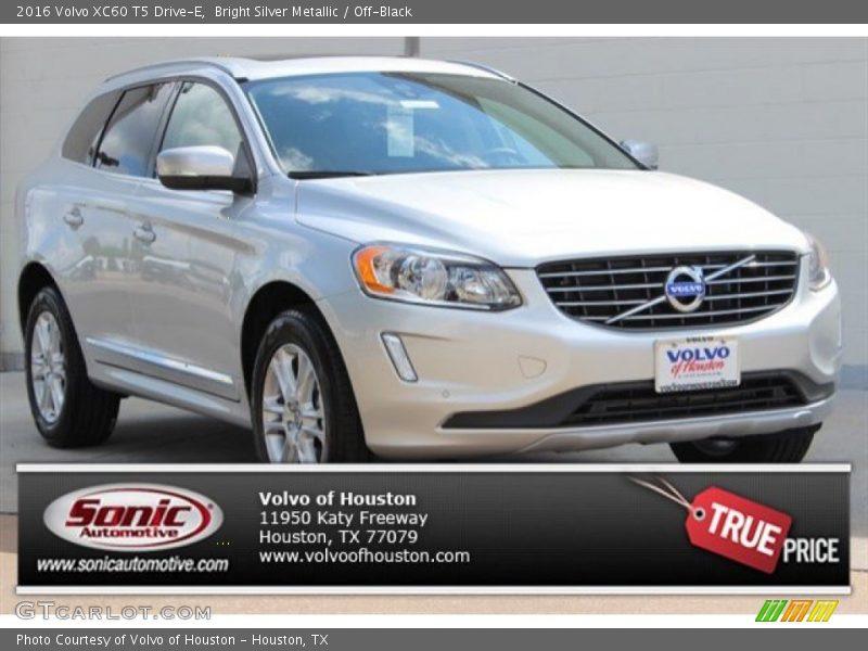 Bright Silver Metallic / Off-Black 2016 Volvo XC60 T5 Drive-E