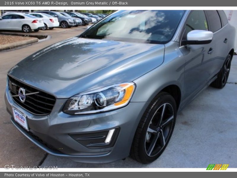 Front 3/4 View of 2016 XC60 T6 AWD R-Design