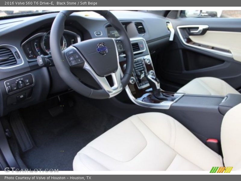  2016 S60 T6 Drive-E Soft Beige Interior