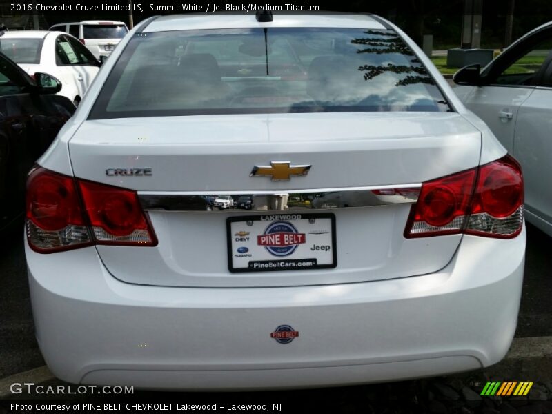 Summit White / Jet Black/Medium Titanium 2016 Chevrolet Cruze Limited LS