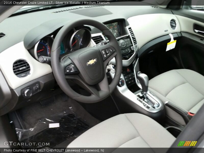 Silver Ice Metallic / Medium Titanium 2016 Chevrolet Cruze Limited LT