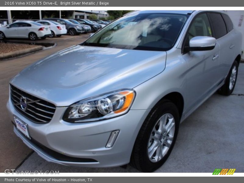 Bright Silver Metallic / Beige 2016 Volvo XC60 T5 Drive-E
