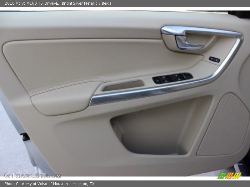 Bright Silver Metallic / Beige 2016 Volvo XC60 T5 Drive-E