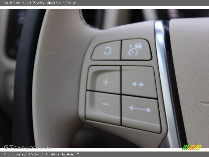 Controls of 2016 XC70 T5 AWD