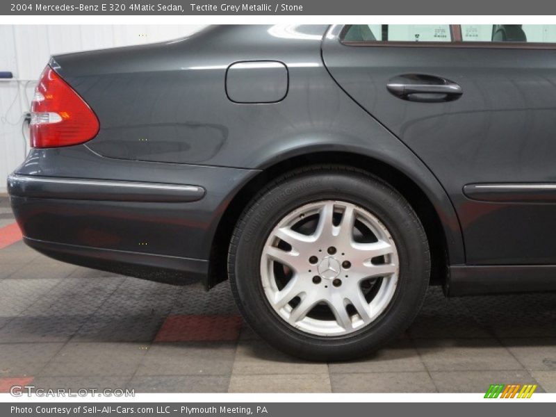 Tectite Grey Metallic / Stone 2004 Mercedes-Benz E 320 4Matic Sedan