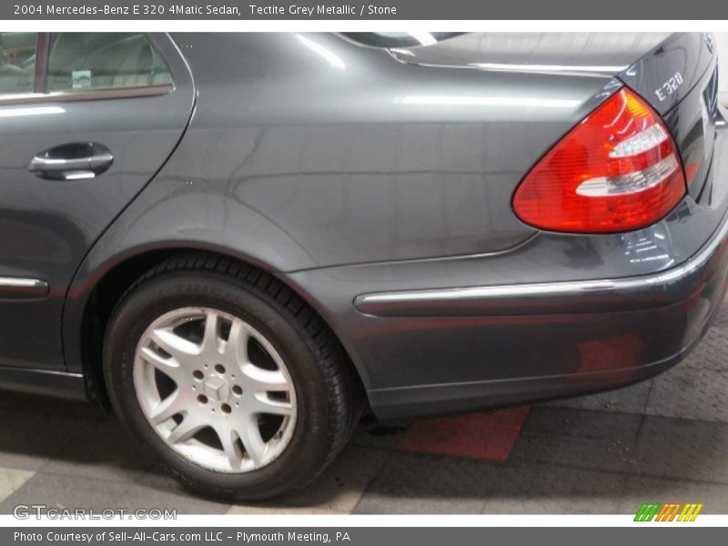 Tectite Grey Metallic / Stone 2004 Mercedes-Benz E 320 4Matic Sedan