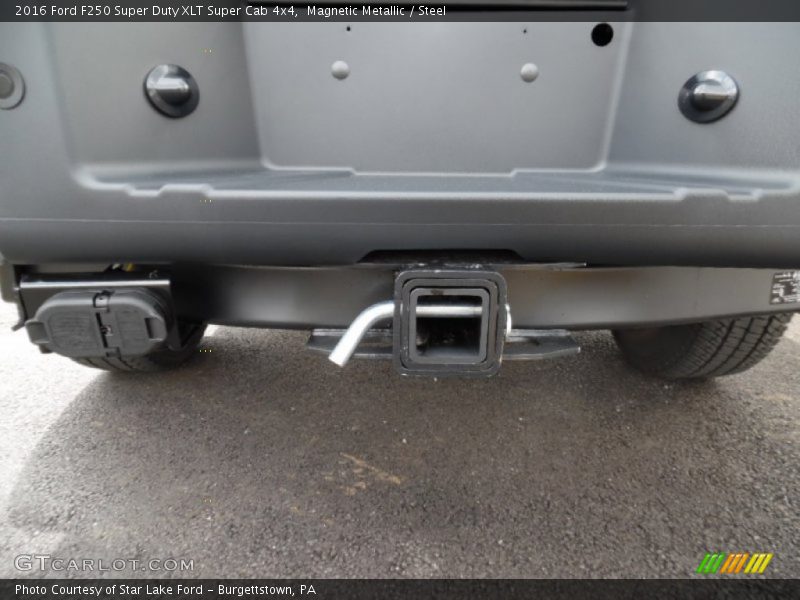 Magnetic Metallic / Steel 2016 Ford F250 Super Duty XLT Super Cab 4x4