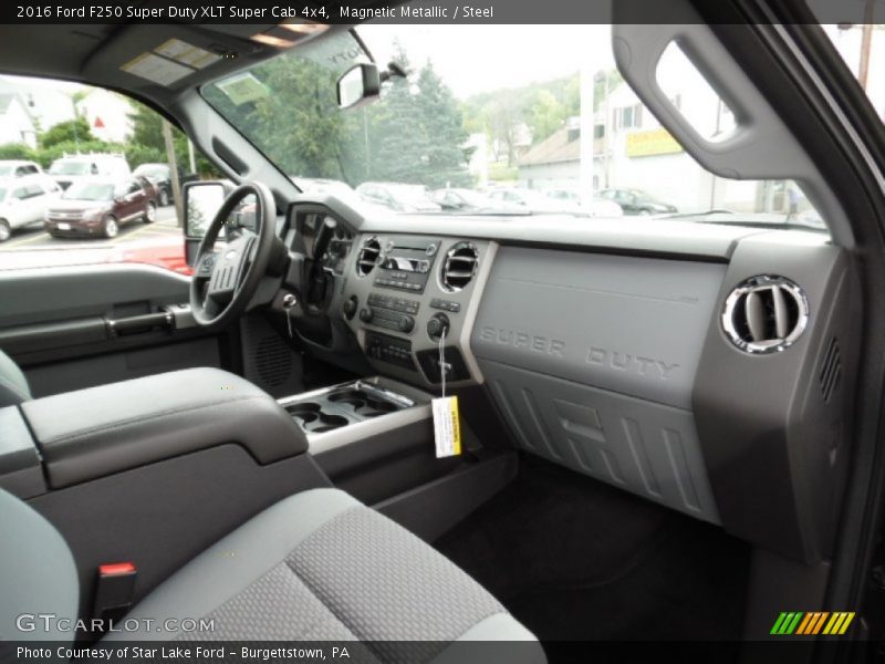 Magnetic Metallic / Steel 2016 Ford F250 Super Duty XLT Super Cab 4x4