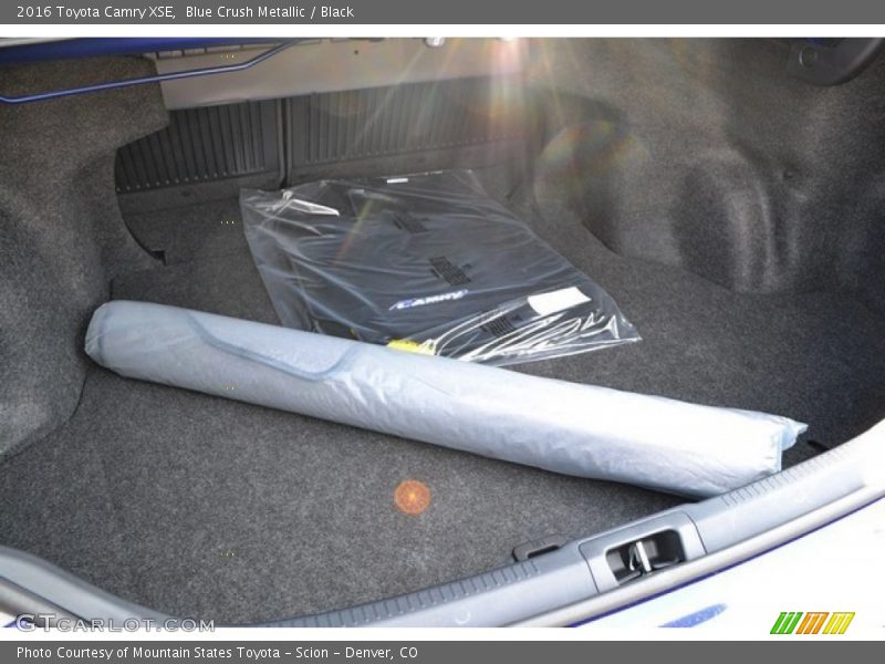 Blue Crush Metallic / Black 2016 Toyota Camry XSE