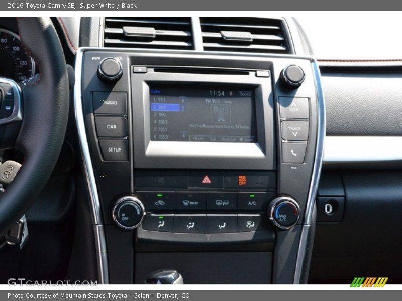 Super White / Black 2016 Toyota Camry SE