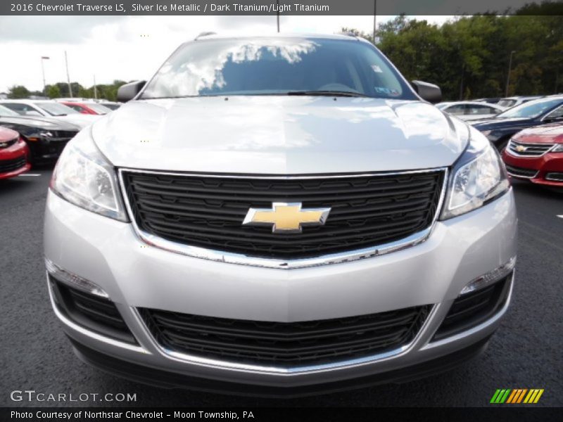 Silver Ice Metallic / Dark Titanium/Light Titanium 2016 Chevrolet Traverse LS