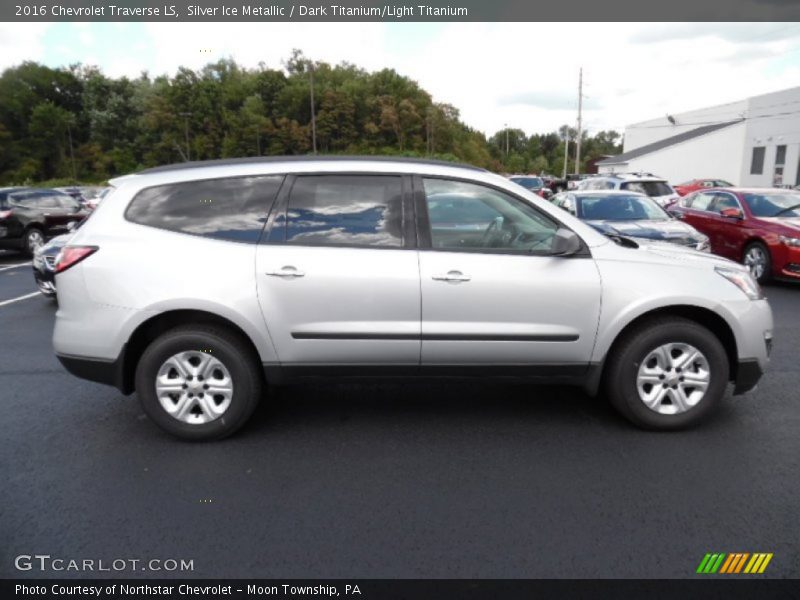  2016 Traverse LS Silver Ice Metallic