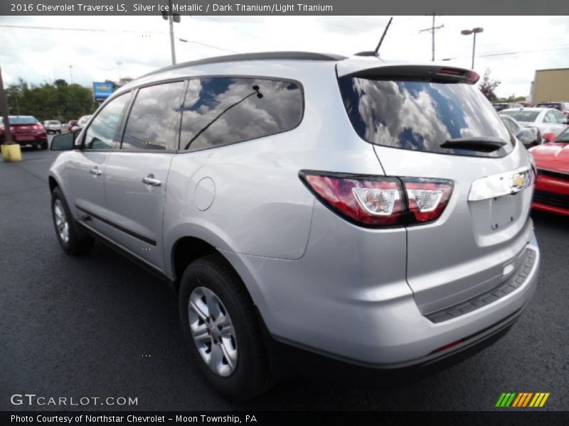 Silver Ice Metallic / Dark Titanium/Light Titanium 2016 Chevrolet Traverse LS