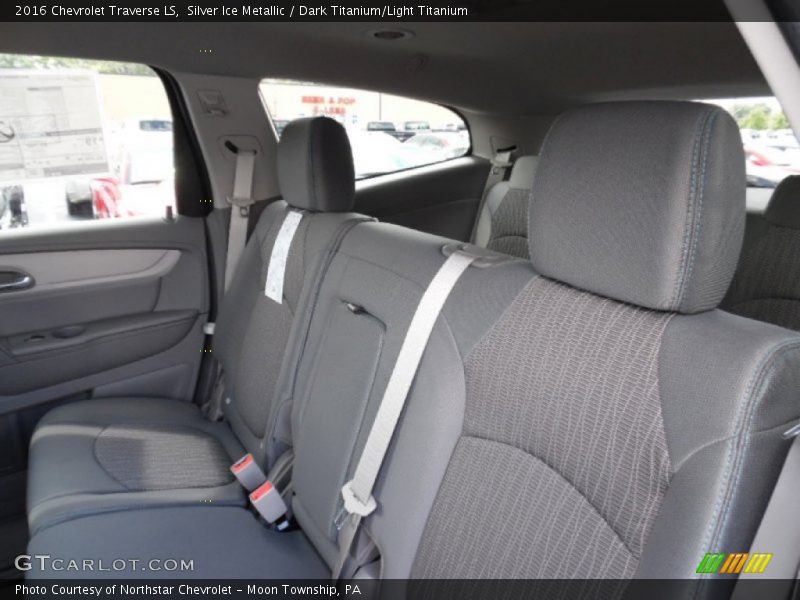 Silver Ice Metallic / Dark Titanium/Light Titanium 2016 Chevrolet Traverse LS