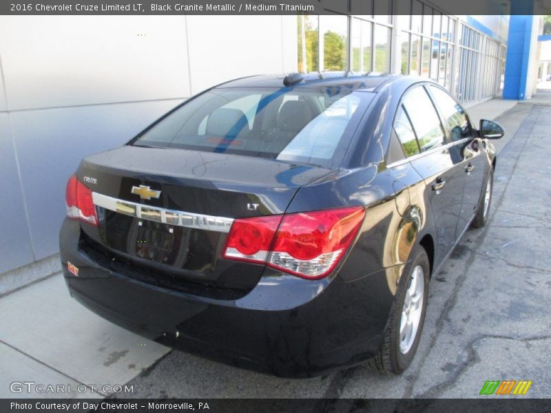 Black Granite Metallic / Medium Titanium 2016 Chevrolet Cruze Limited LT
