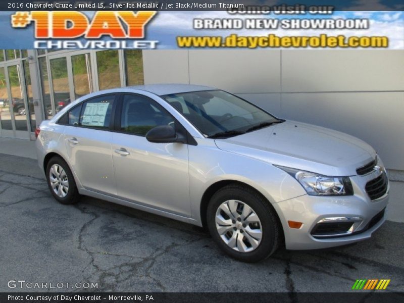 Silver Ice Metallic / Jet Black/Medium Titanium 2016 Chevrolet Cruze Limited LS