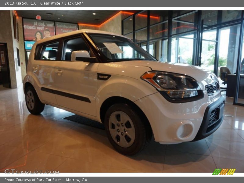 Clear White / Black Cloth 2013 Kia Soul 1.6