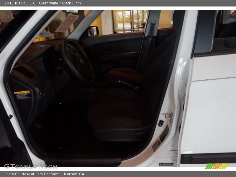 Clear White / Black Cloth 2013 Kia Soul 1.6
