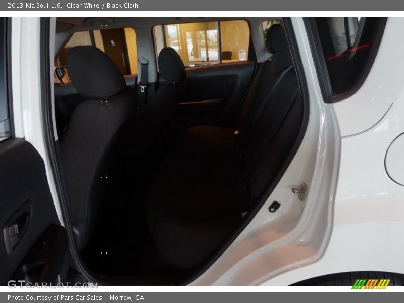 Clear White / Black Cloth 2013 Kia Soul 1.6