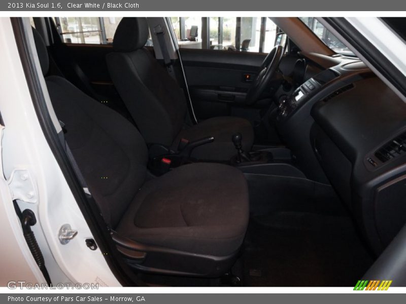 Clear White / Black Cloth 2013 Kia Soul 1.6