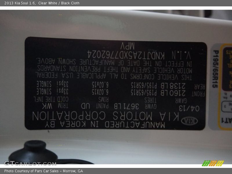 Clear White / Black Cloth 2013 Kia Soul 1.6