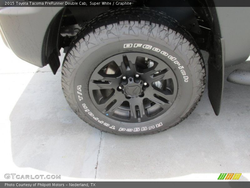 Super White / Graphite 2015 Toyota Tacoma PreRunner Double Cab