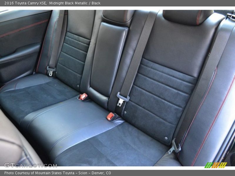 Midnight Black Metallic / Black 2016 Toyota Camry XSE
